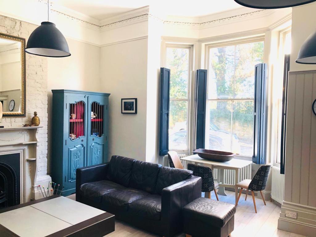 Seaside Escape - Gorgeous 2 Bed Apartment In St-Leonards-On-Sea Hastings Buitenkant foto