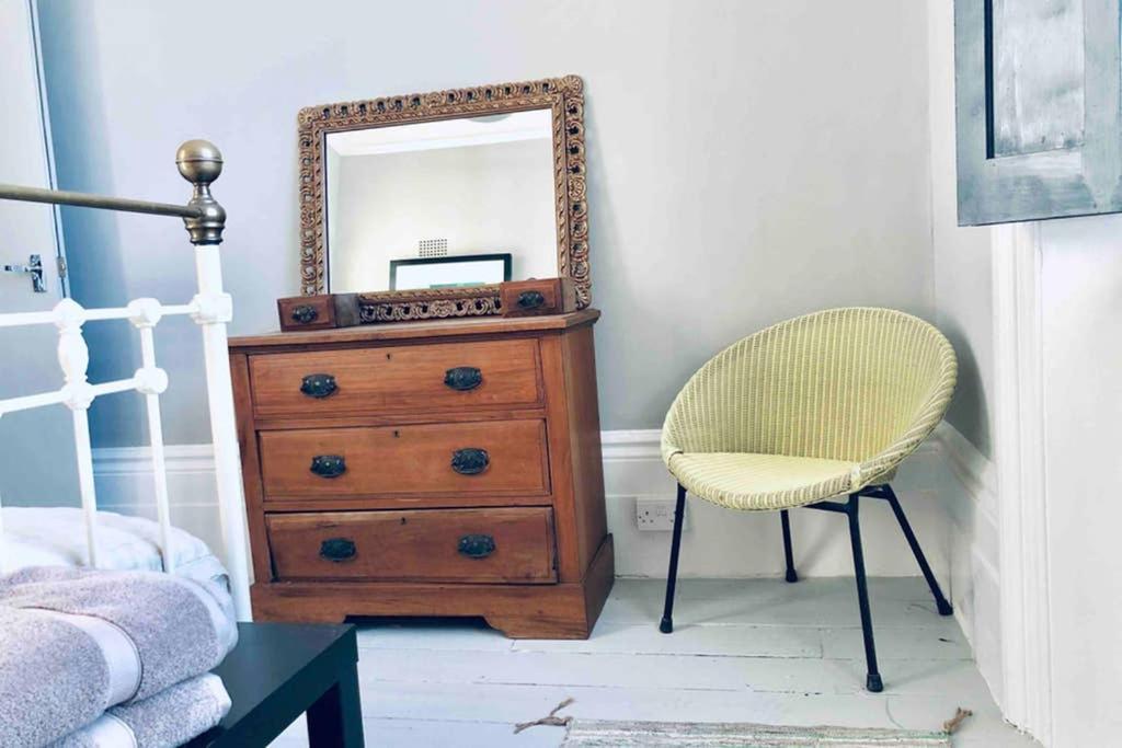 Seaside Escape - Gorgeous 2 Bed Apartment In St-Leonards-On-Sea Hastings Buitenkant foto